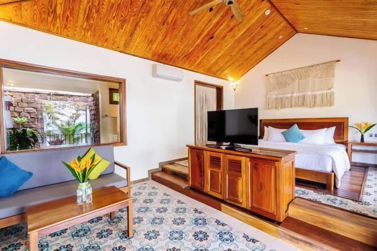 2 habitaciones, minibar y caja de seguridad en la habitación