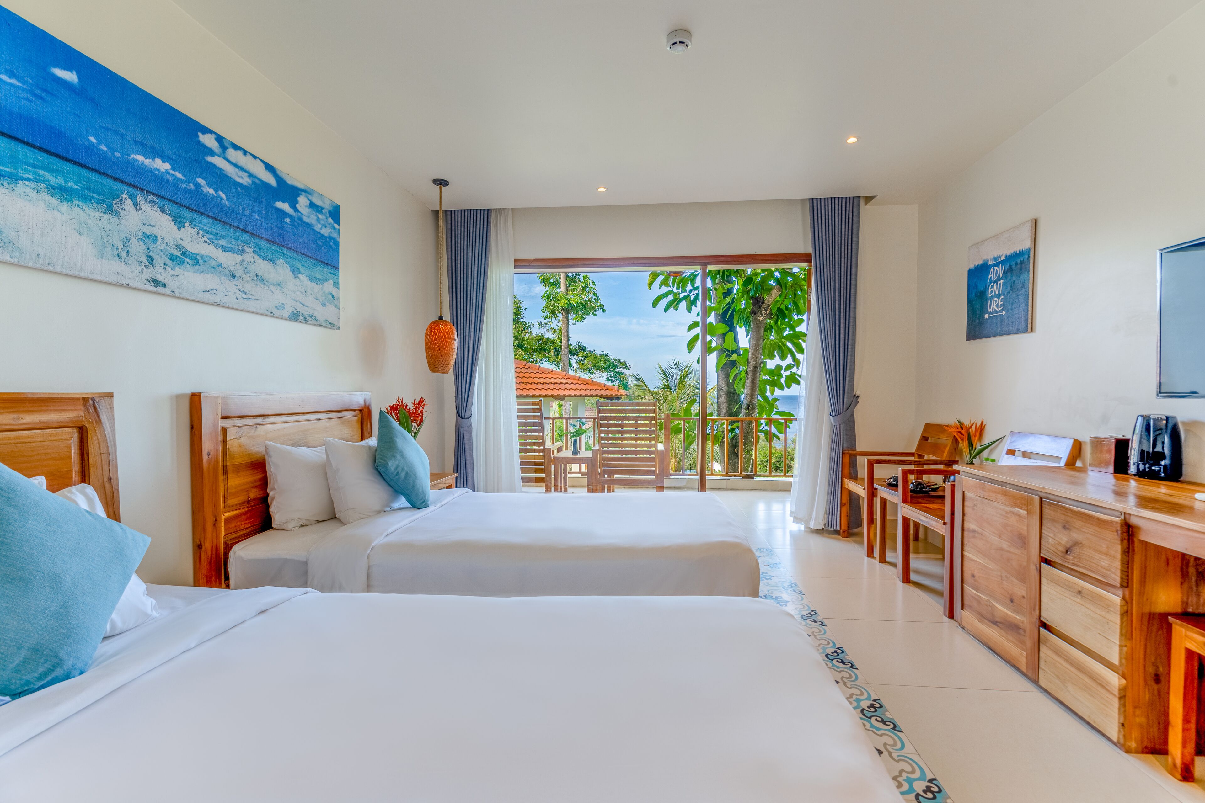 deluxe room, 2 bedrooms, ocean view | 2 bedrooms, minibar, in-room safe, blackout curtains