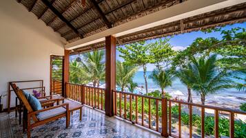 Villa, frente a la playa | Vistas al mar