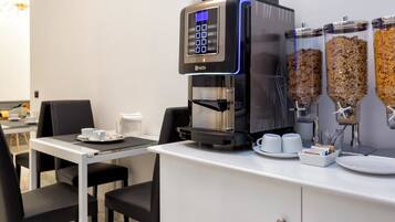 Breakfast (EUR 7 per person)