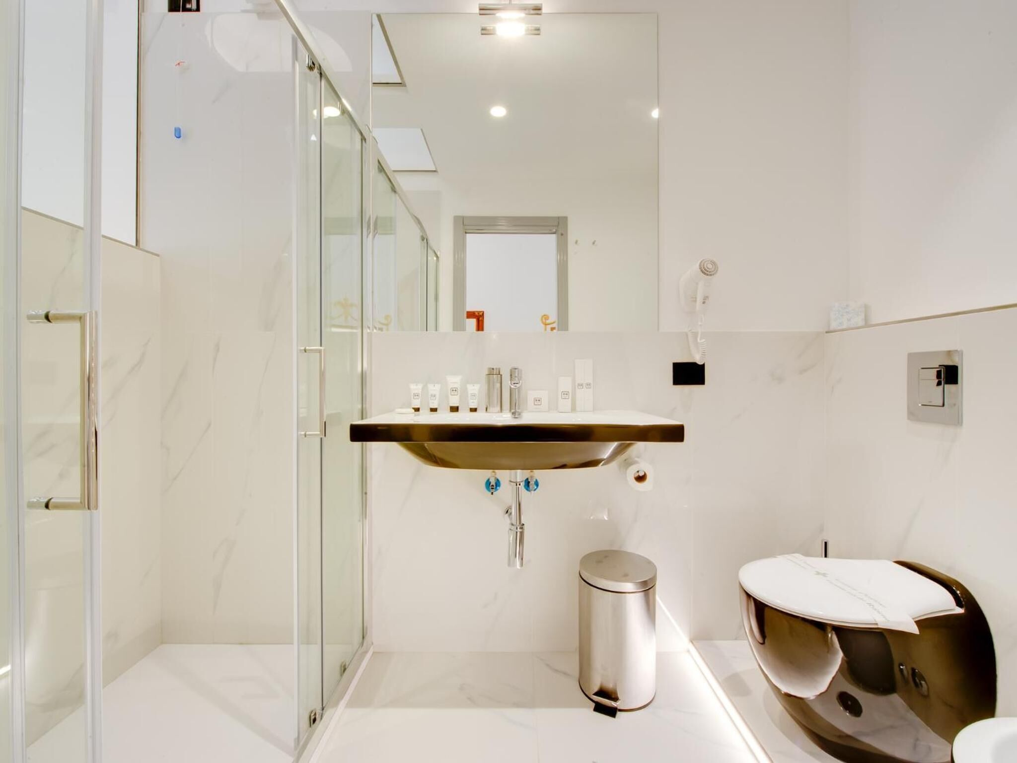 Photo - Queen Palace Suites