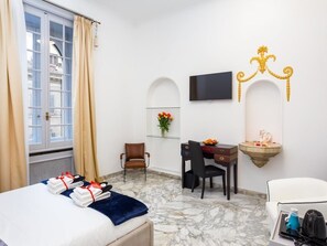 1 bedroom, minibar, in-room safe, desk