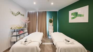 Espace de soins pour les couples, sauna, bain à remous, hammam