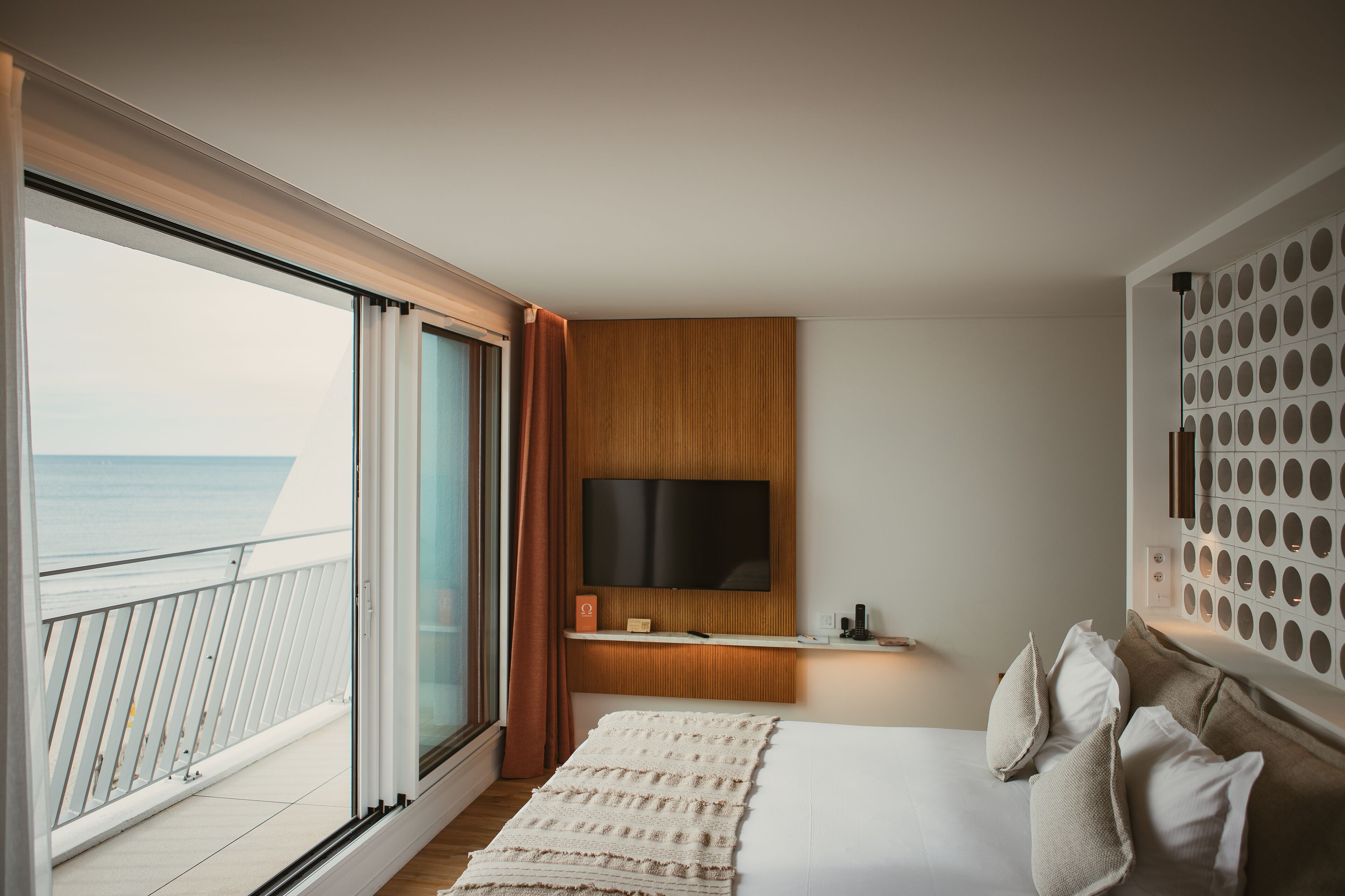 panoramic double room, oceanfront | 1 bedroom, premium bedding, minibar, in-room safe