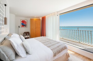 全景双人房, 海滨 | 高档床上用品、迷你吧、客房内保险箱、遮光窗帘