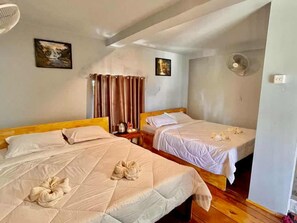 Deluxe Twin Room | Bathroom | Free toiletries, towels - The Cliff Hostel (Koh Rong Sanloem)