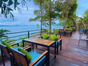 Restaurant - The Cliff Hostel (Koh Rong Sanloem)