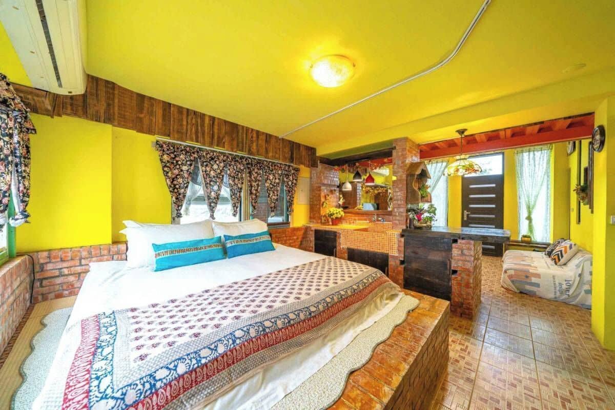 Desk, blackout drapes, soundproofing, free WiFi