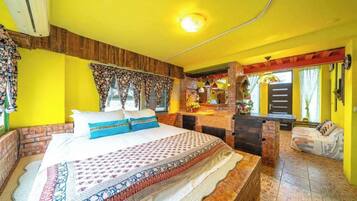 Standard Double Room | Desk, blackout curtains, soundproofing, free WiFi