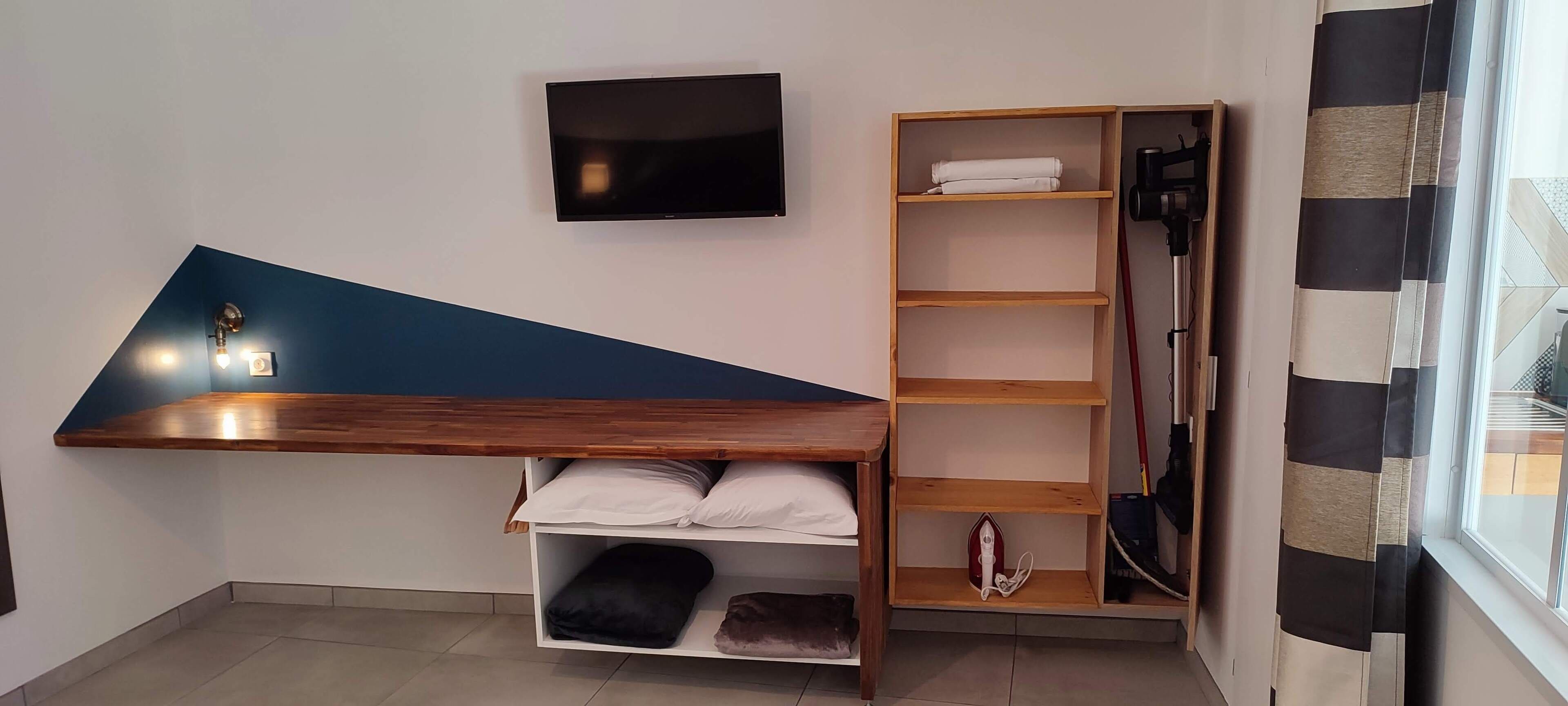 1 bedroom, in-room safe, blackout curtains, soundproofing