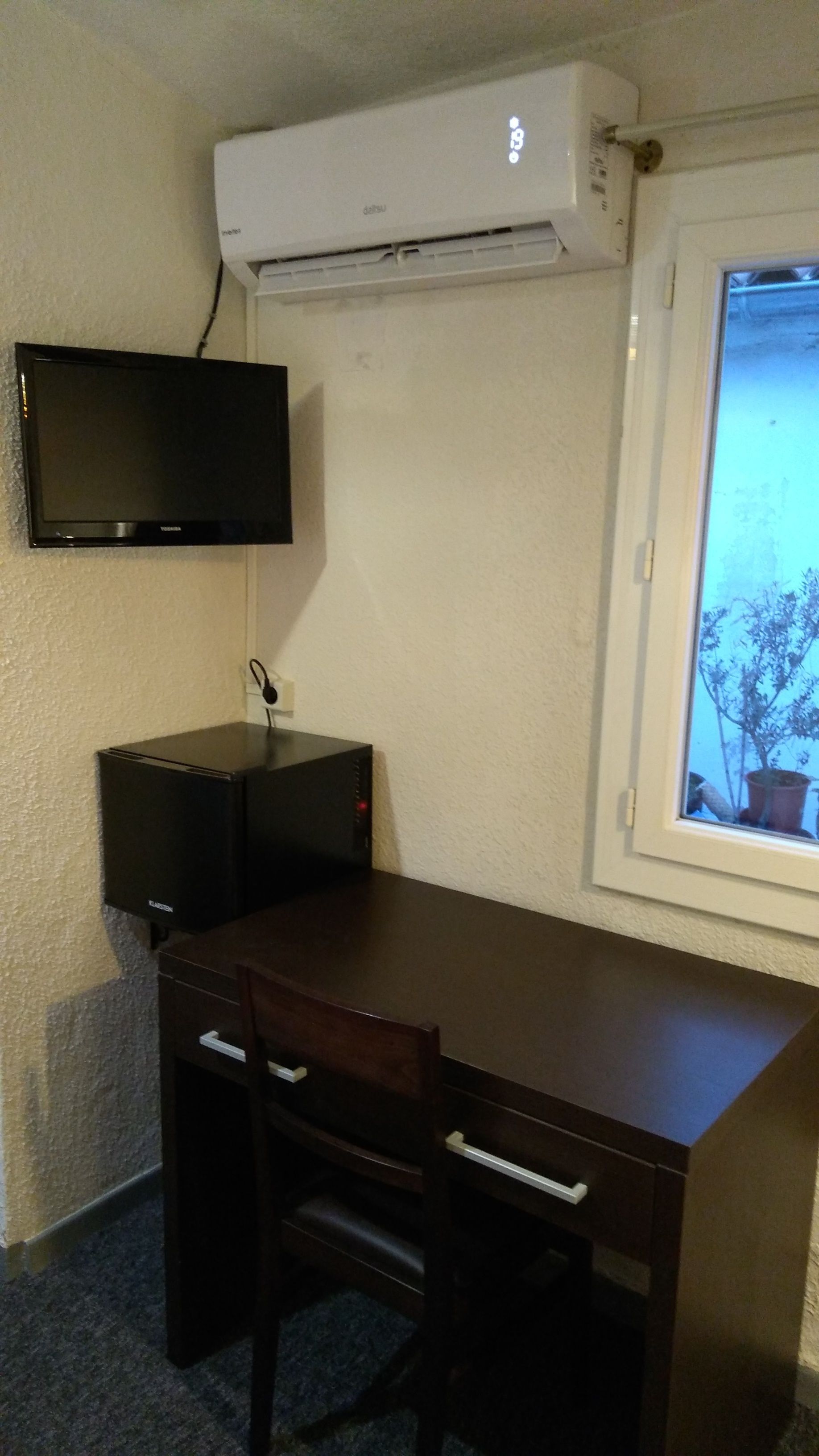 comfort triple room | room amenity