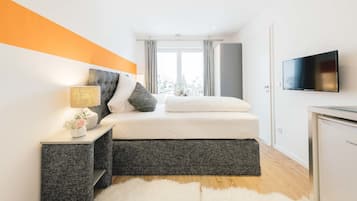 1 habitación, escritorio, cortinas blackout y insonorización
