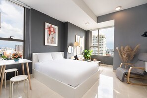 TeeUP Home Studio (Free Swimming Pool & Gym) | In-room safe, individually decorated, individually furnished, desk - TeeUP Home (Ho Chi Minh City)