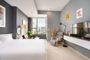 Estúdio (TeeUP Home - Free Swimming Pool & Gym) | Cofres nos quartos, individualmente decorados
