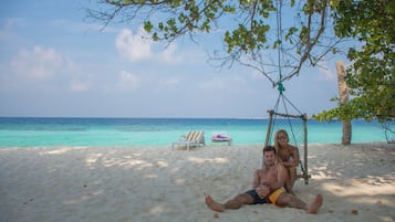 Una spiaggia nelle vicinanze