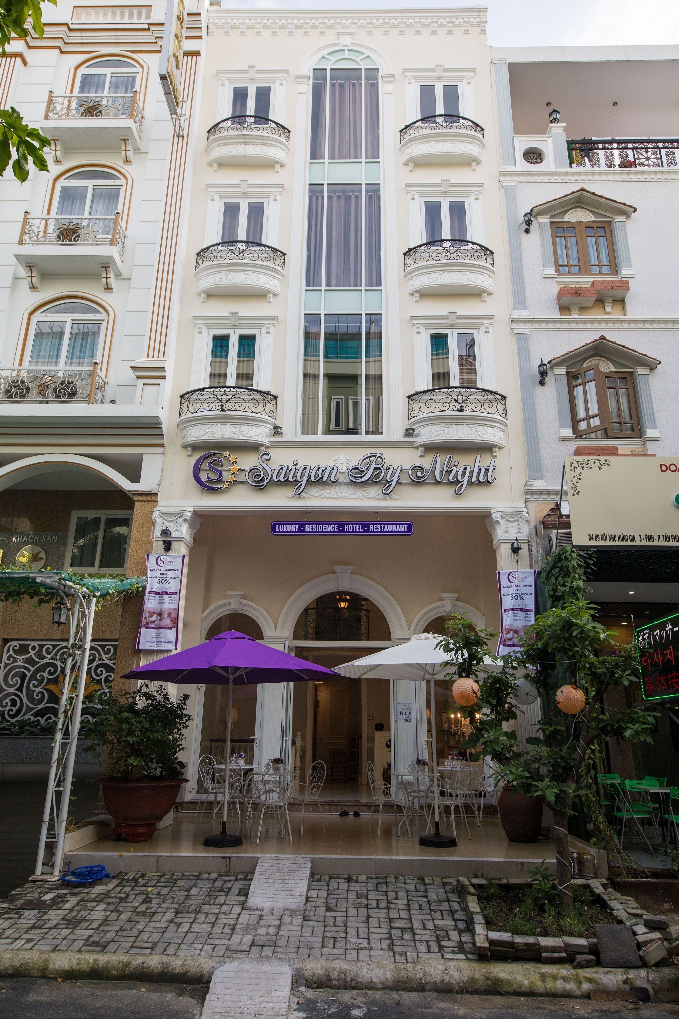 Photo - Saigon By Night Luxury Hotel