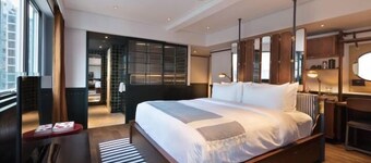 Saigon By Night Luxury Hotel