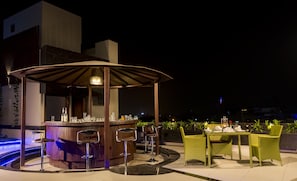 Bar junto a la alberca