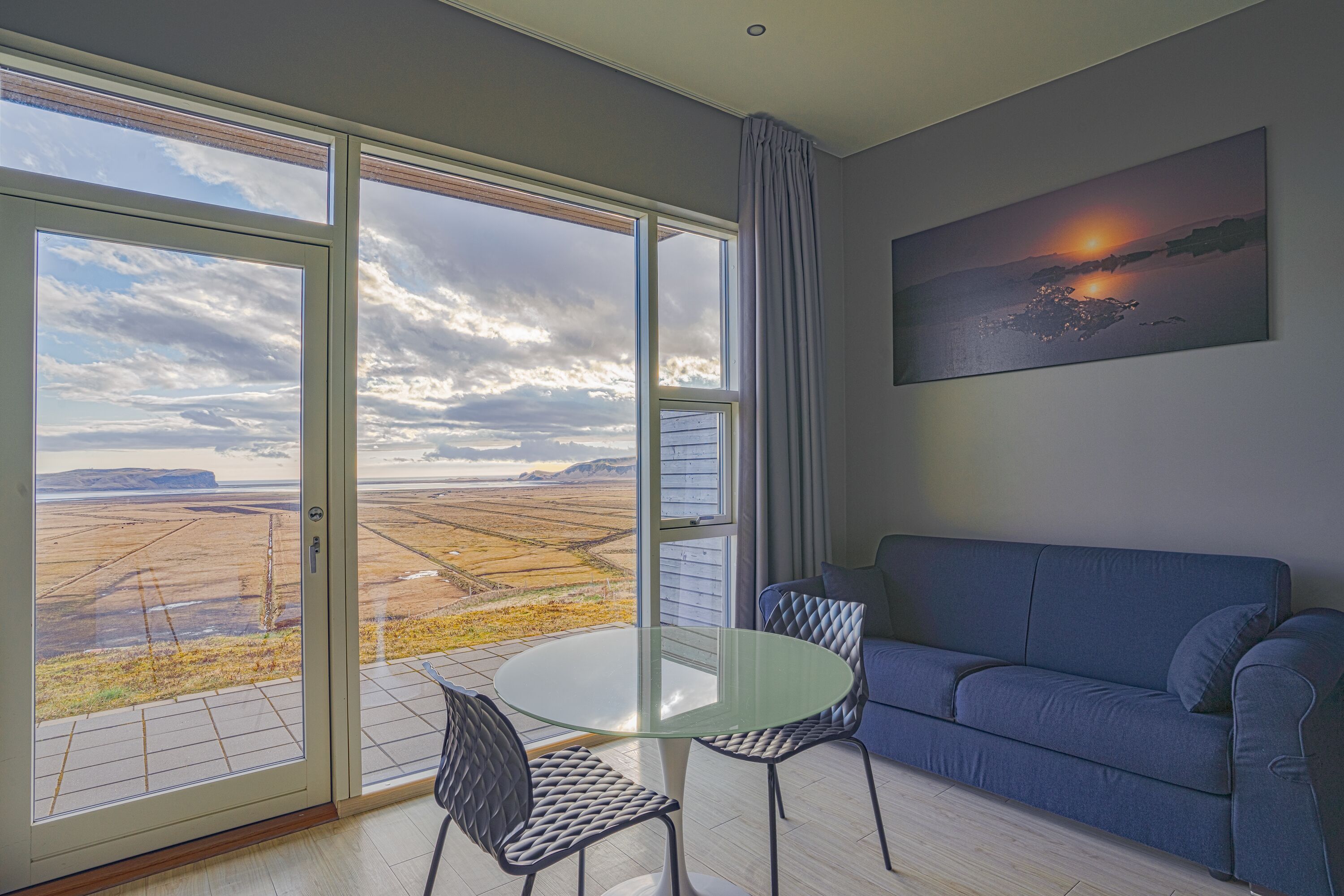 Estudio, vista al océano | Servicio a la habitación