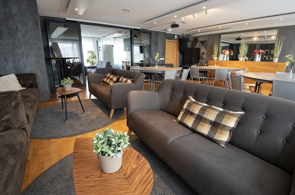 Shared Dormitory, Women only | Lounge - B14 Hostel (Reykjavik)