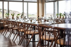 Kvöldverður í boði, staðbundin matargerðarlist