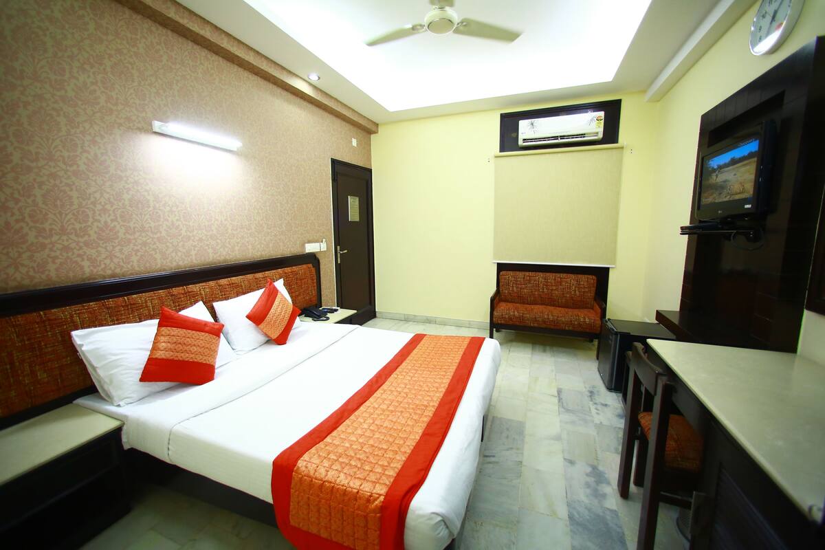 Setrika/meja setrika, tempat tidur lipat/tambahan, dan Wi-Fi gratis