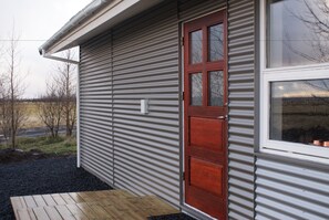 Front of property - Elding Apartments (Sveitarfélagid Ölfus)