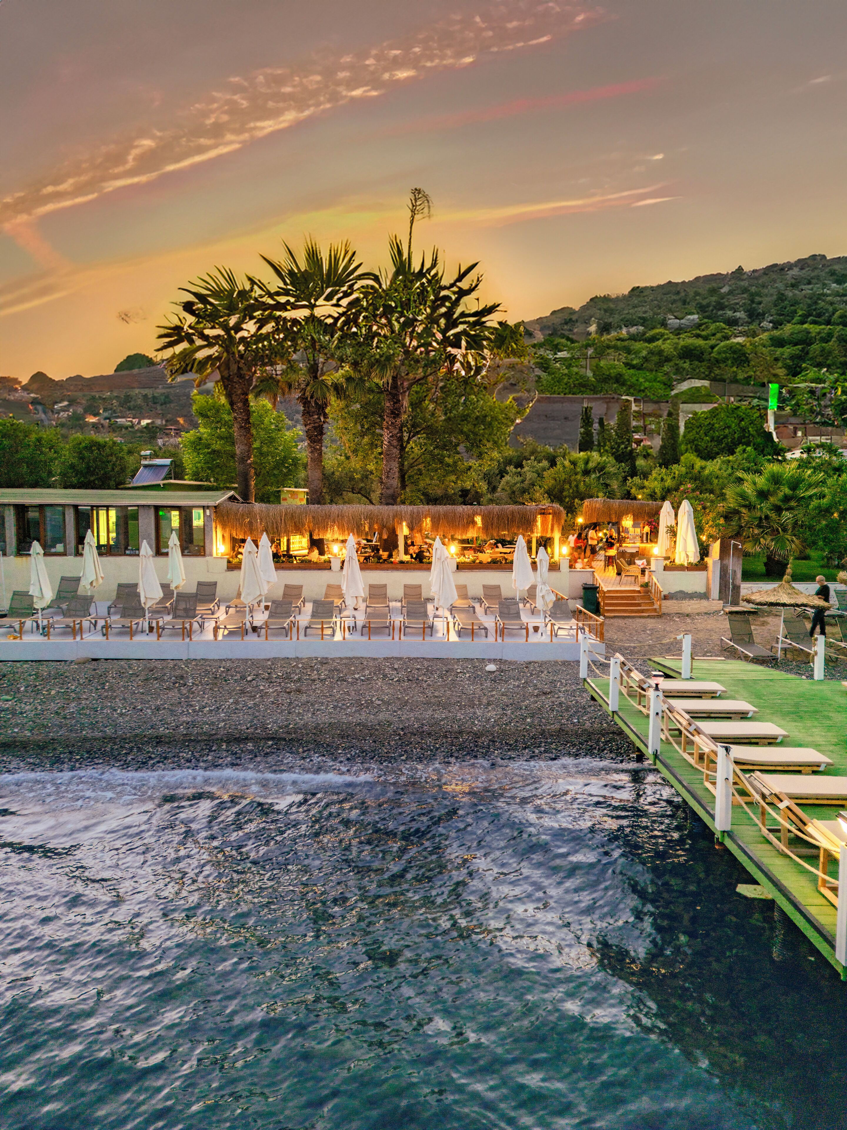 Breakfast, lunch, dinner served; Turkish cuisine, beach views 