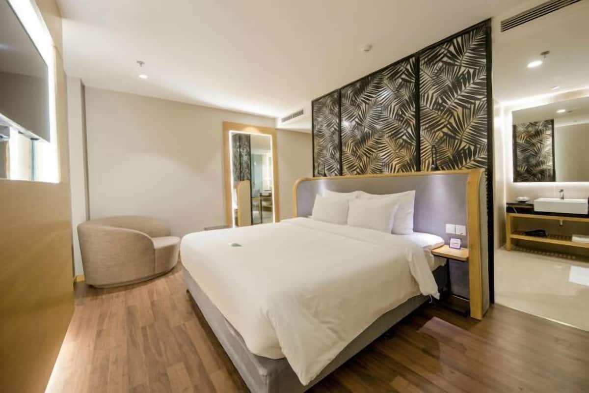 1 bedroom, minibar, in-room safe, desk