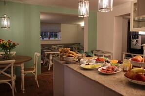Desayuno continental incluido todos los días