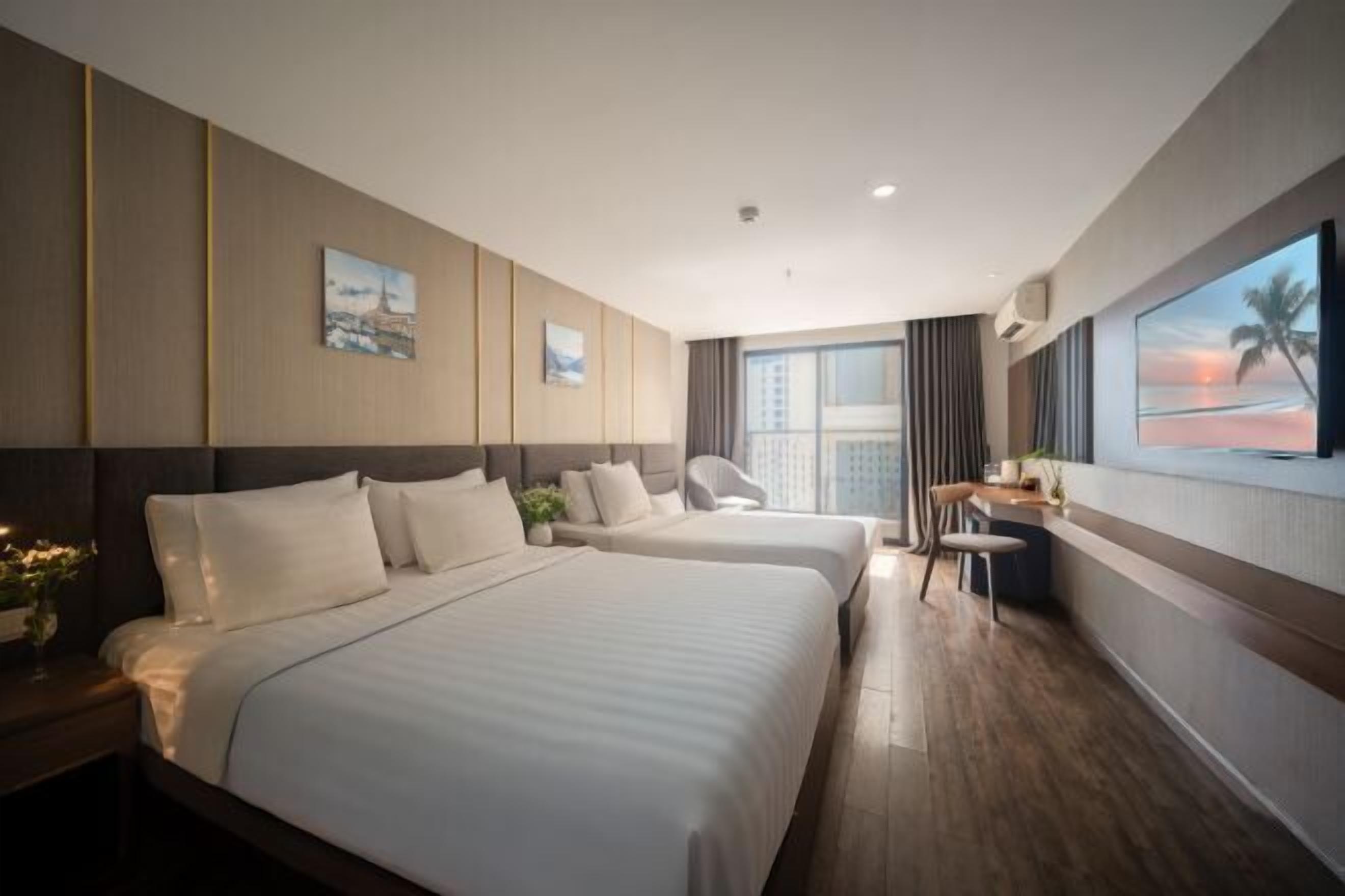 Bar mini, peti besi dalam bilik, meja, ruang kerja komputer riba 