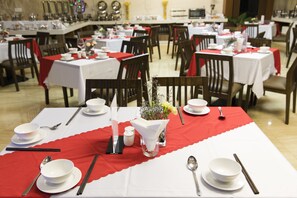 Breakfast area - Sochi Hotel (Nha Trang)