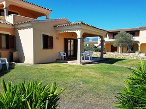 Standard-Apartment, 2 Schlafzimmer, Gartenblick, Erdgeschoss (Trilocale 1) | Blick auf den Garten