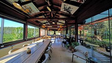 Frühstück, Mittagessen und Abendessen