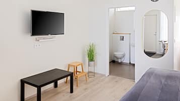 1 habitación, cortinas blackout, wifi gratis y ropa de cama