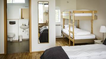 Douche, articles de toilette gratuits, sĂšche-cheveux