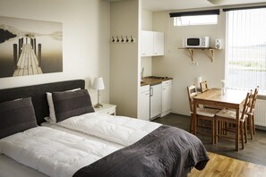 Televisión de pantalla plana de 32 pulgadas con canales por cable