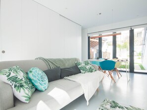 1 bedroom, premium bedding, individually decorated