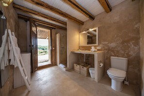 Premium Double Room, Ensuite (Son Saura) | Bathroom - Agroturismo Can Cosmi Prats (Santa Eulalia del Rio)