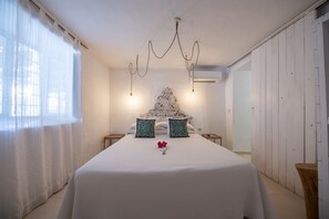 Standard Double Room, Ensuite (Turqueta) | Interior