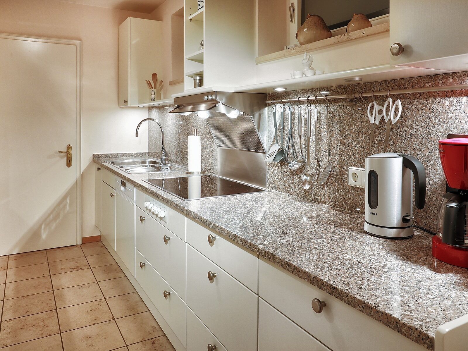 Kamar, kamar mandi pribadi | Lain-lain