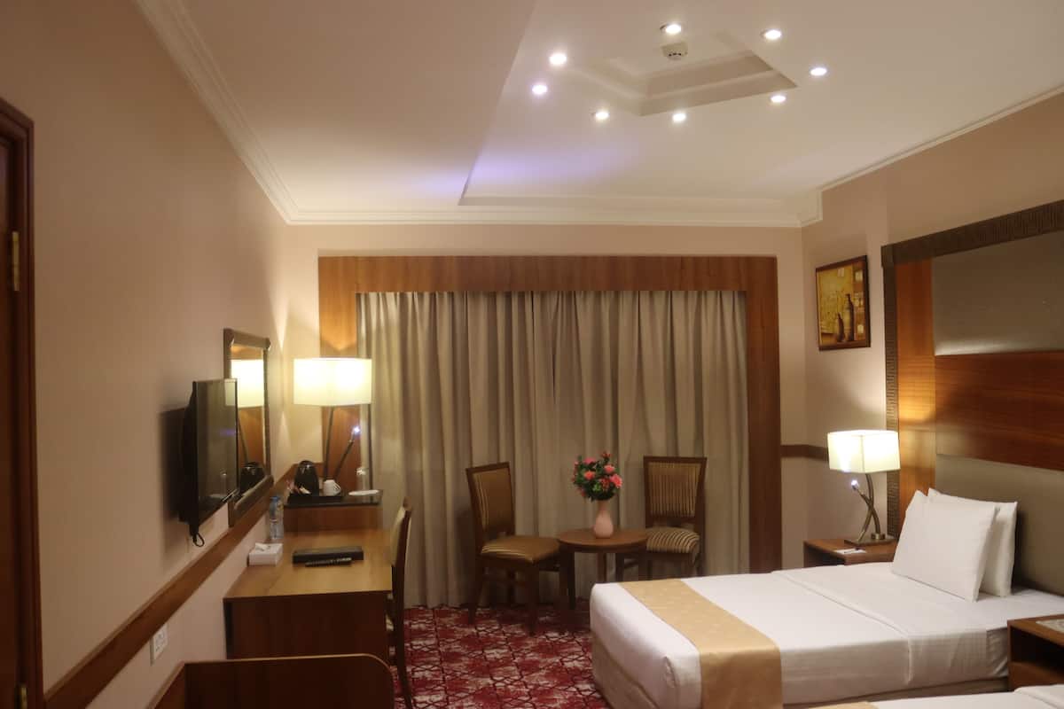 In-room safe, desk, soundproofing, iron/ironing board