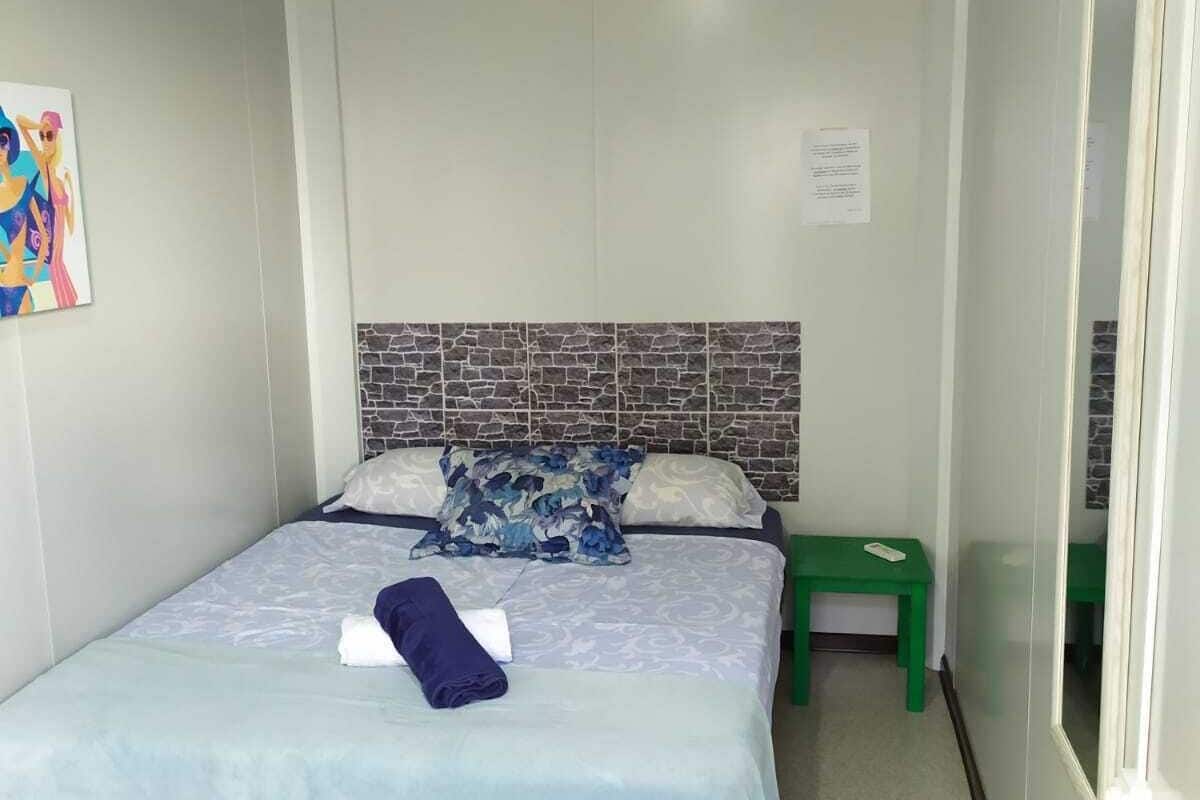 Economy-Doppel- oder -Zweibettzimmer, Gemeinschaftsbad | Bettwäsche