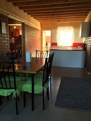Cottage, 2 Bedrooms | In-room dining - Cabaña en Algarrobo 2 El Canelo (Algarrobo)