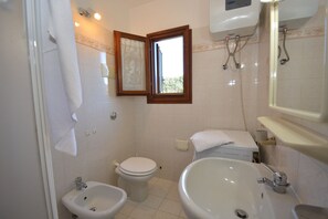 Bathroom - Granchio Apartment (San Teodoro)