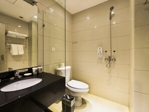 Shower, free toiletries - GreenTree Alliance Shenzhen Shekou Sea World Taizi Road Hotel (Shenzhen)
