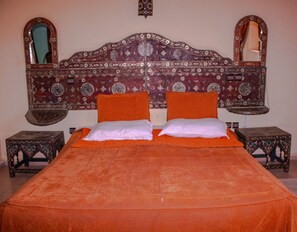 Standard Quadruple Room | Iron/ironing board, free WiFi - Las Palmeras (Marrakech)