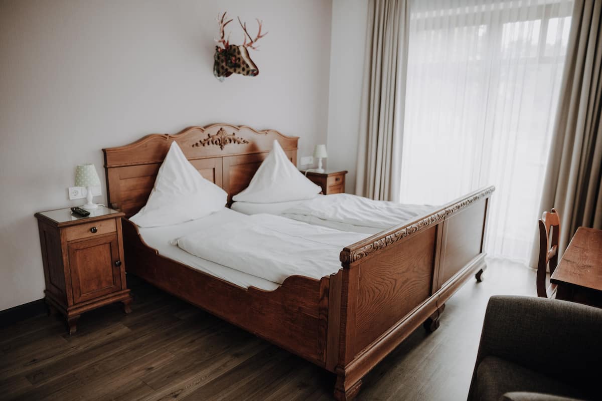 Literie de qualité supérieure, coffres-forts dans les chambres