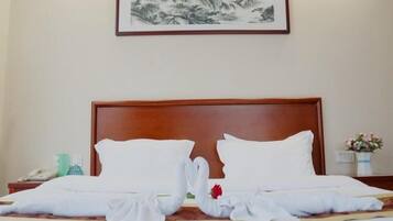 In-room safe, free WiFi, bed sheets