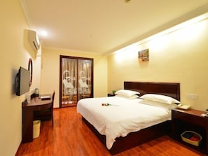 In-room safe, free WiFi - GreenTree Inn WuXi DongTing Leather City Express Hotel (Wuxi)
